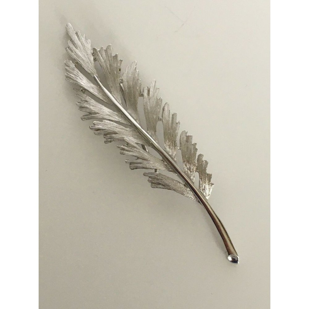 Vintage Trifari Feather Silver Tone Designer Signed Costume Brooch Pin Jewelry